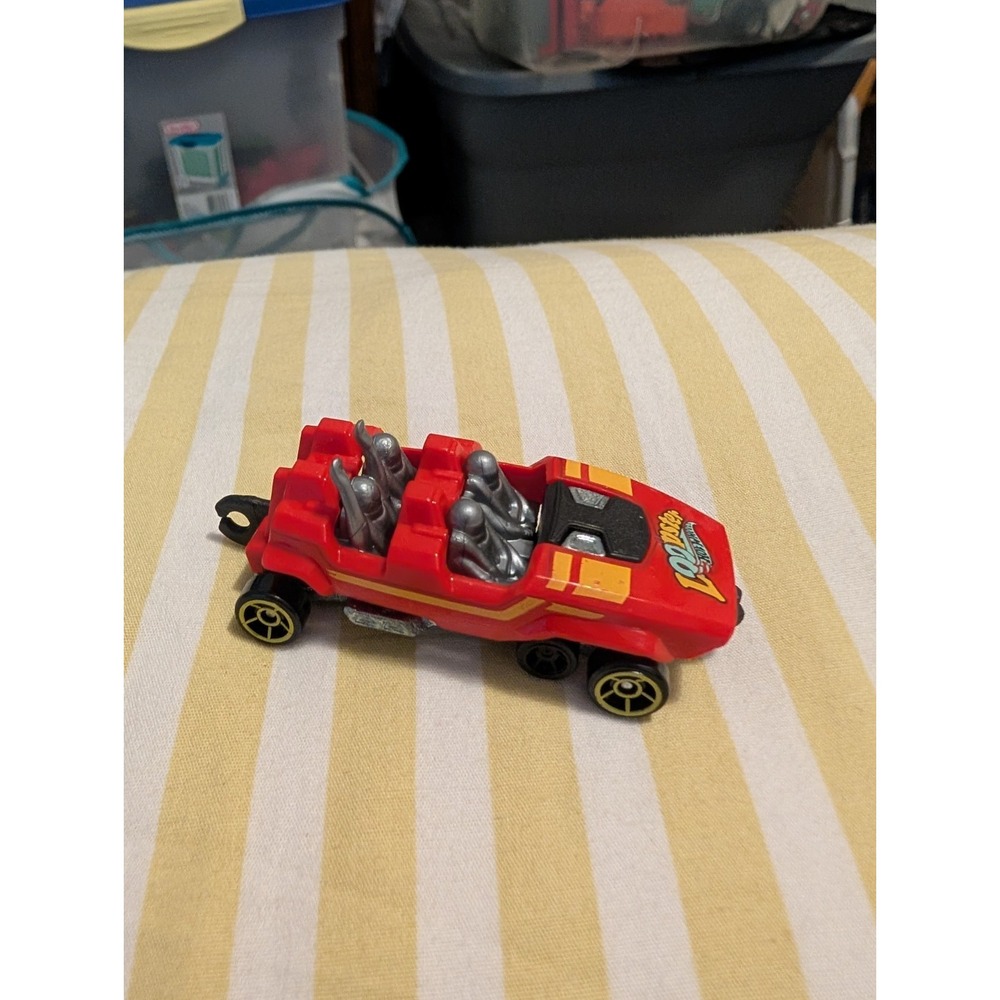 2015 Hot Wheels 75 HW City Surf Patrol LOOPSTER Red Hands Down Variant CFG88